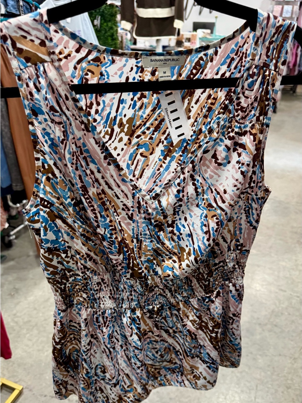 Banana Republic Multi-Color Printed V-Neck Smocked Waist Tank